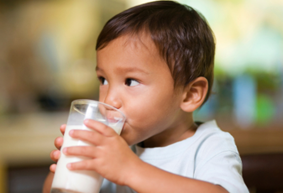 Children allergic to cow's milk smaller and lighter (news)